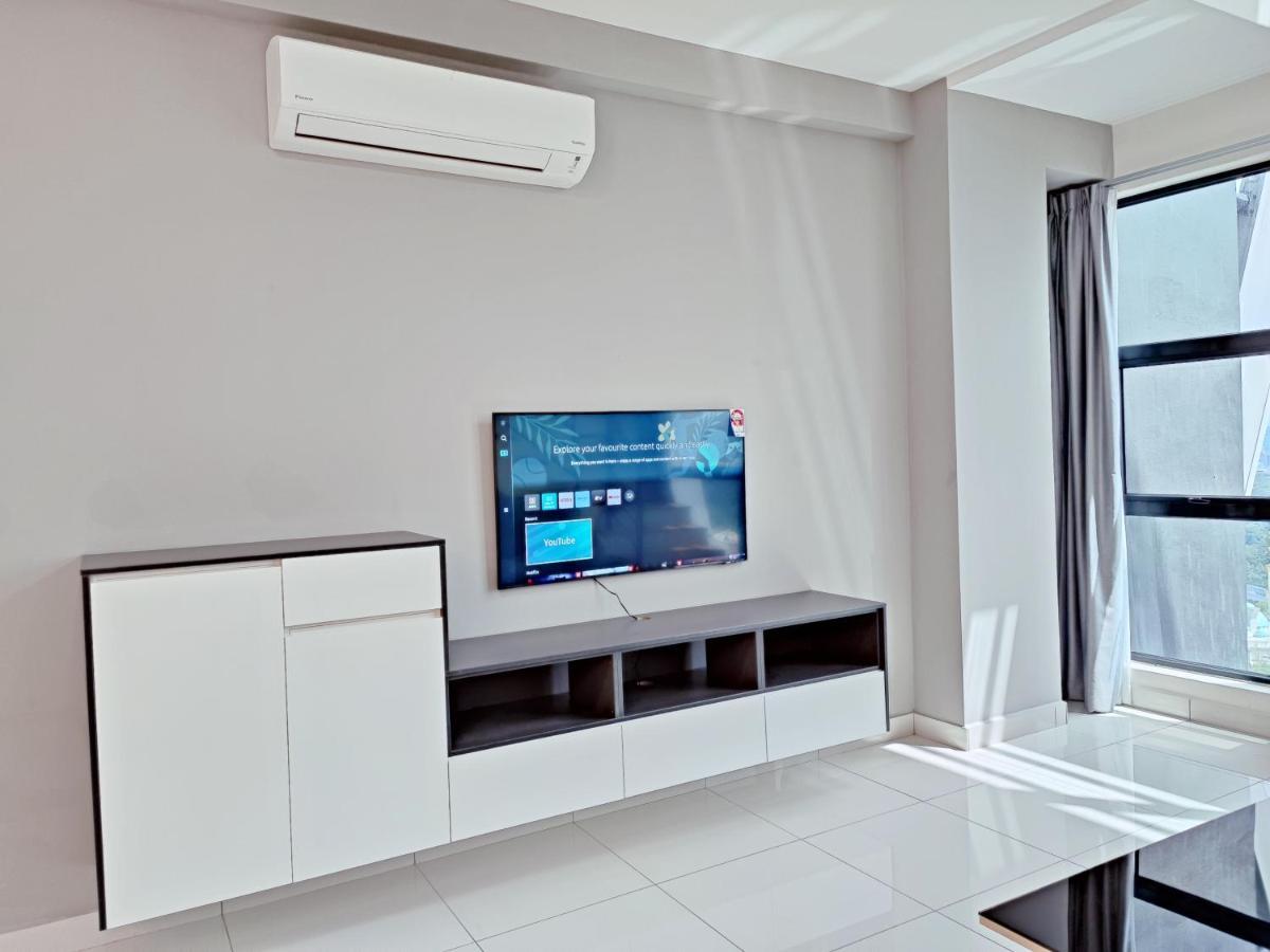 Arte Mont Kiara Host By Host Corner Suites Kuala Lumpur Phòng bức ảnh