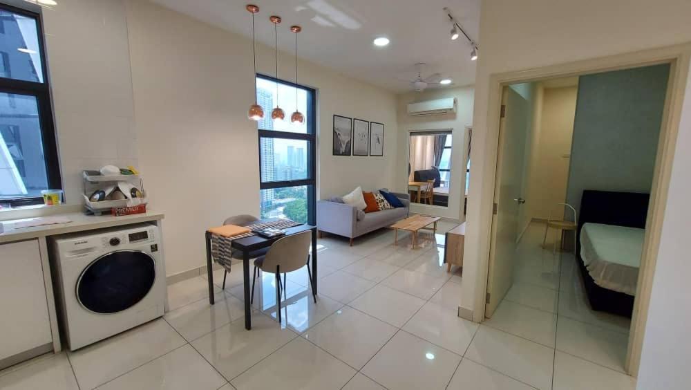 Arte Mont Kiara Host By Host Corner Suites Kuala Lumpur Ngoại thất bức ảnh
